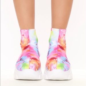 I am selling there cute Fashion nova sneakers
